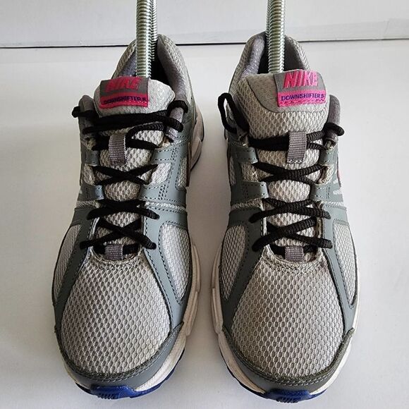 Nike Womens Downshifter 5 537571-008 Gray‎ Running Shoes Sneakers Size 6 - Picture 2 of 8